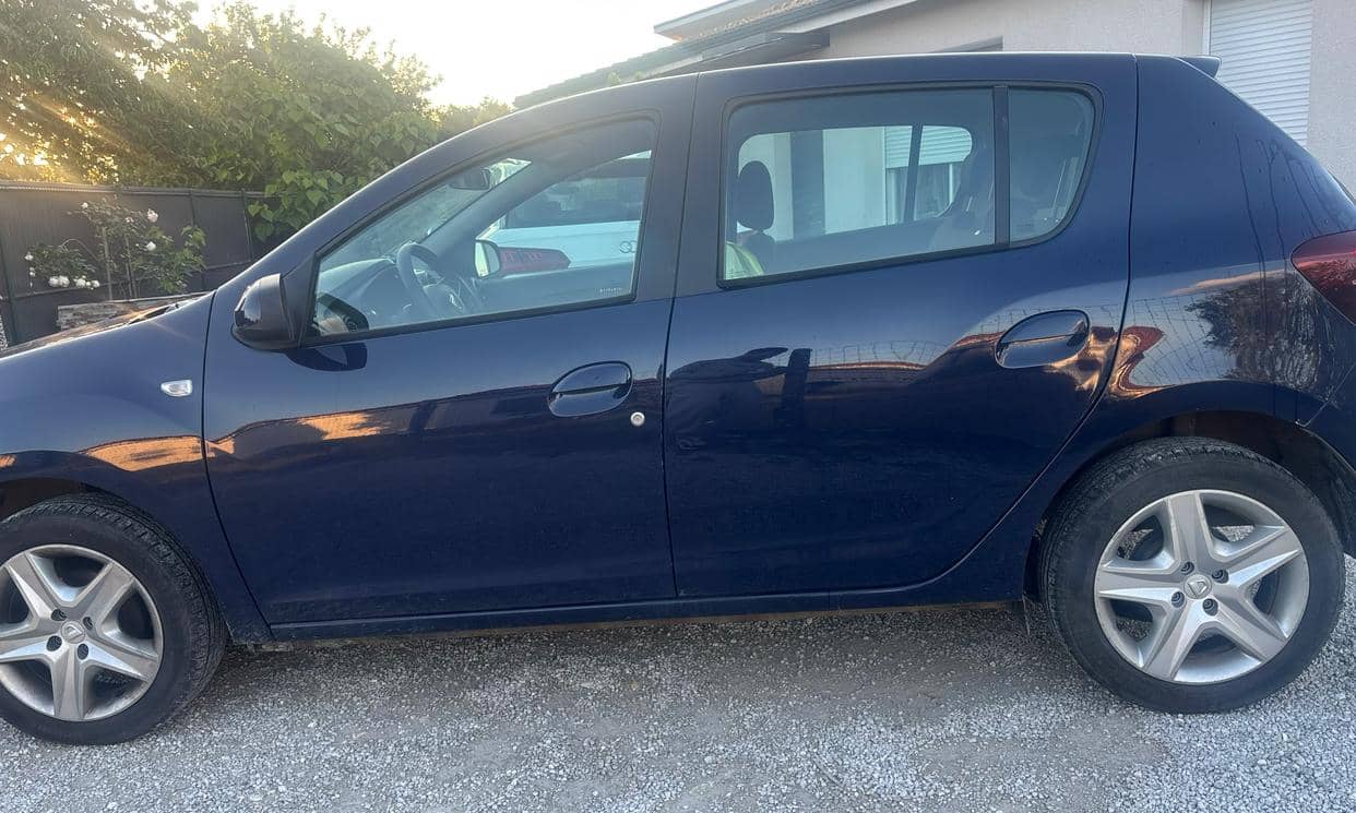 Dacia SANDERO — photo 2