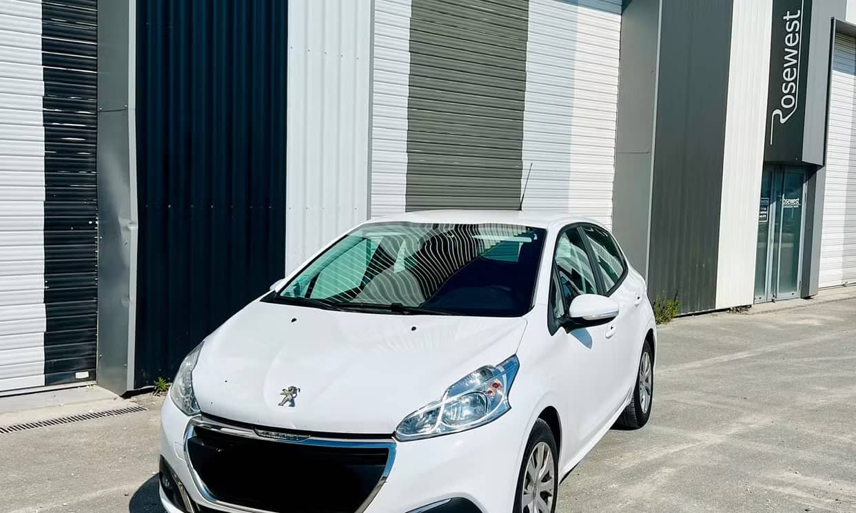 Peugeot 208 — photo 7