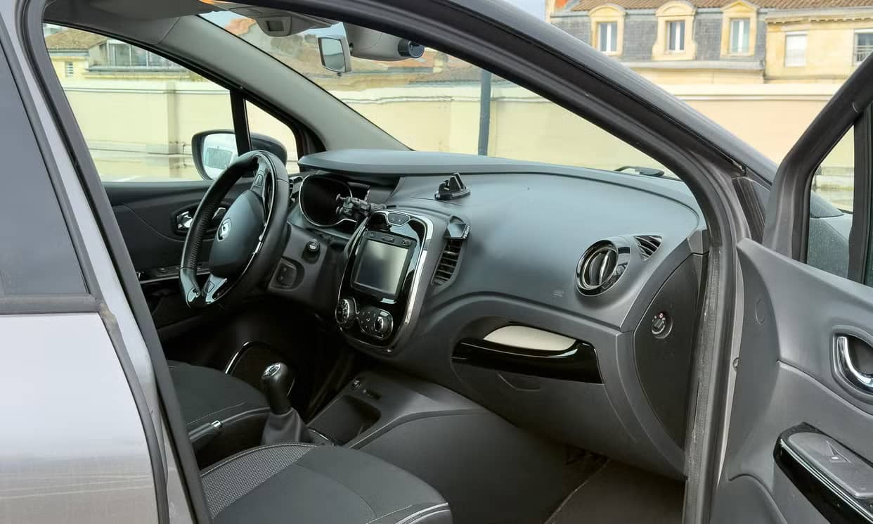 Renault CAPTUR — photo 12