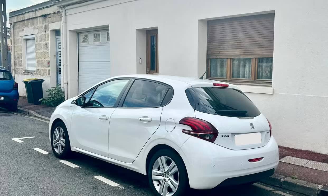 Peugeot 208 — photo 4