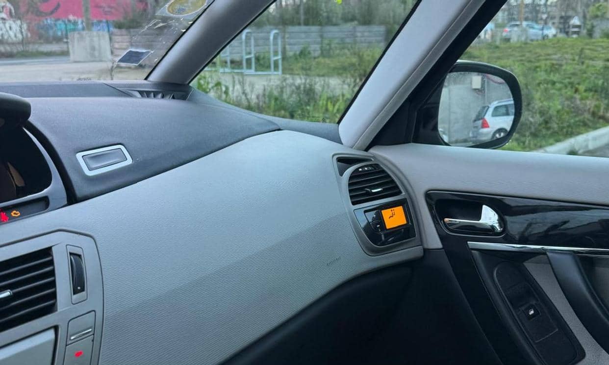 Citroen C4 PICASSO — photo 14