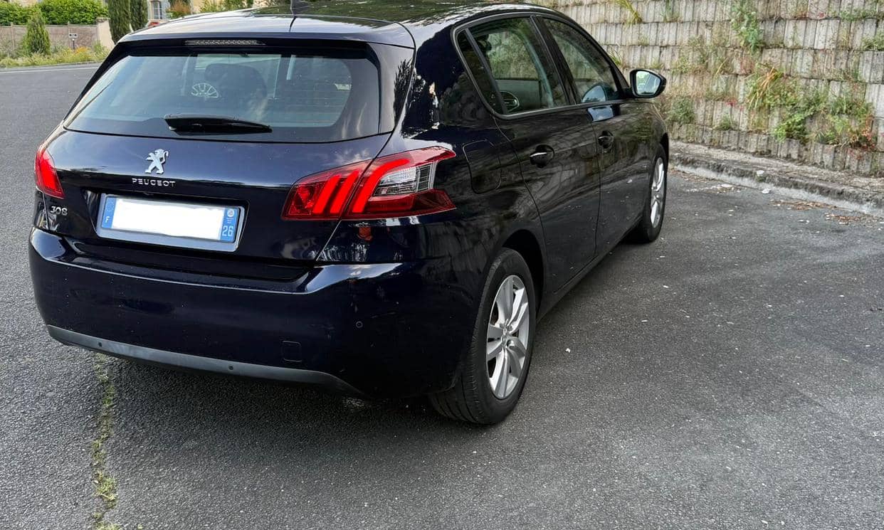 Peugeot 308 — photo 2