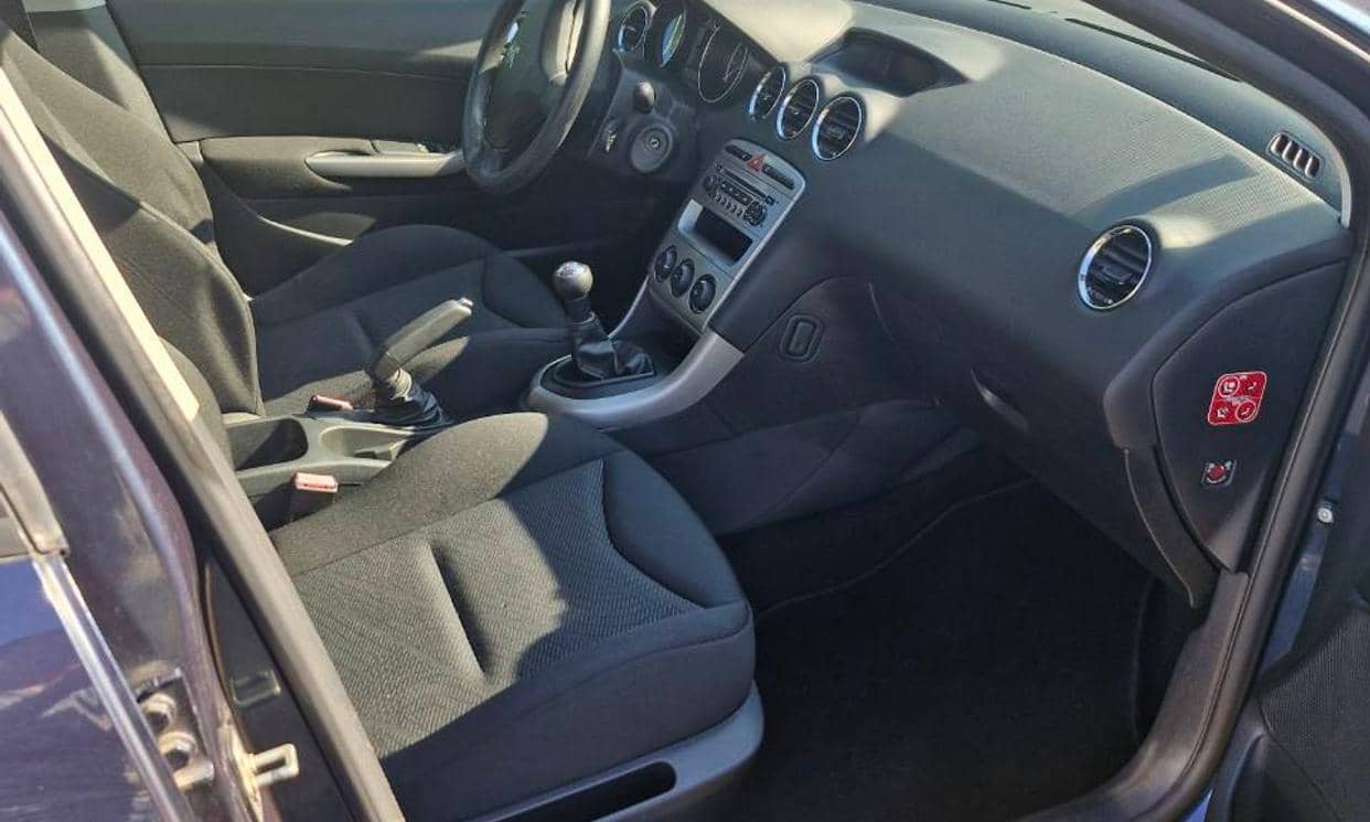 Peugeot 308 — photo 3