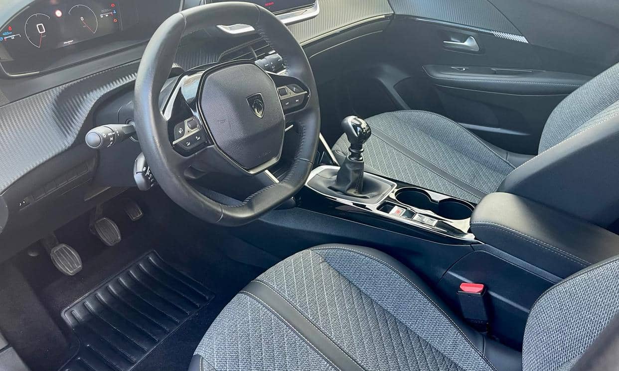 Peugeot 208 — photo 4