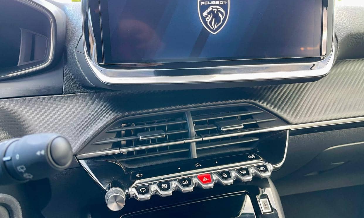 Peugeot 208 — photo 5