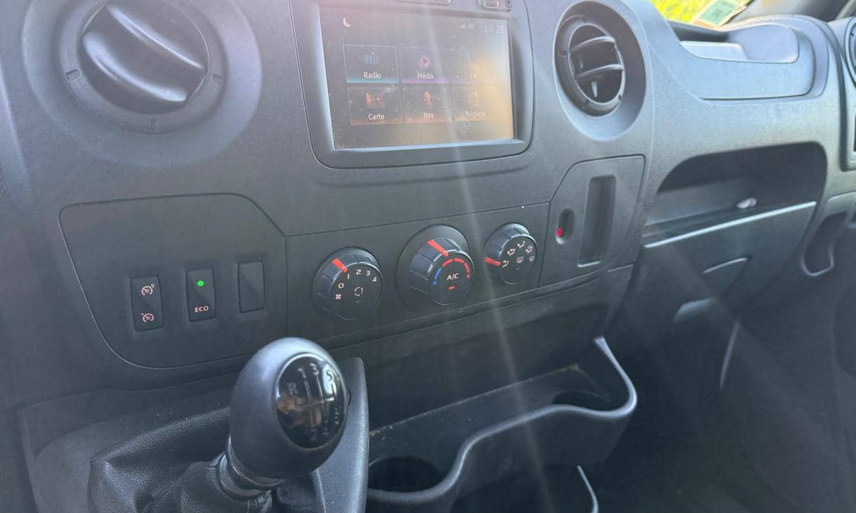 Renault MASTER III — photo 9