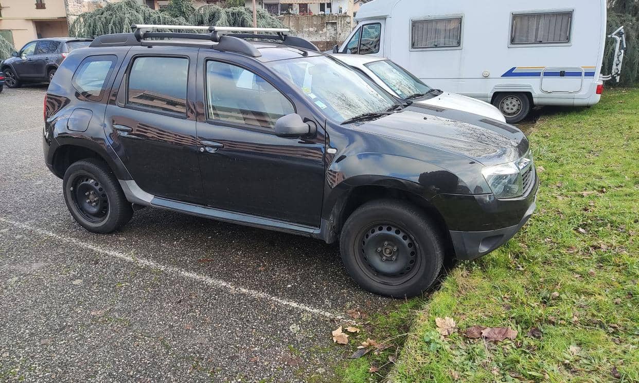 Dacia DUSTER — photo 2