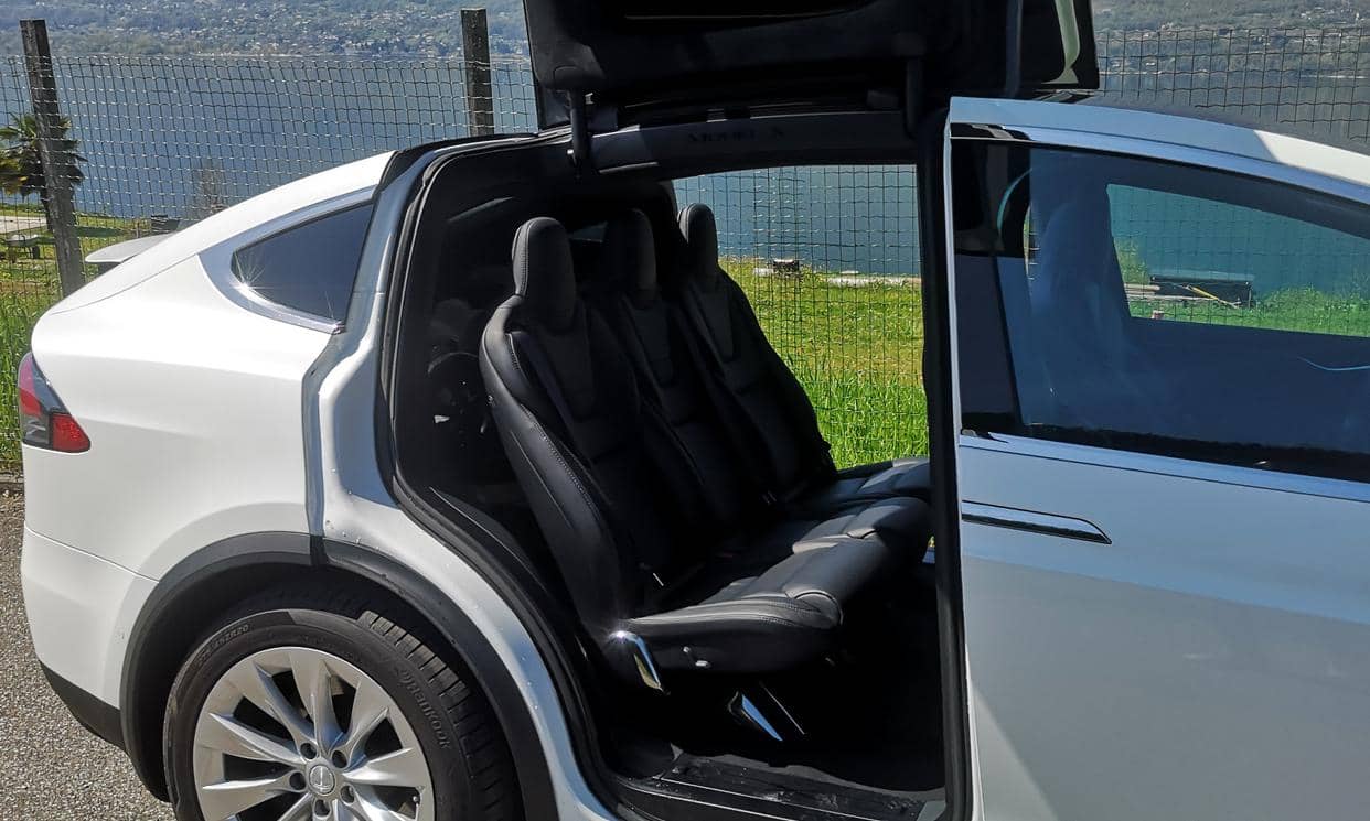 Tesla MODEL X — photo 4