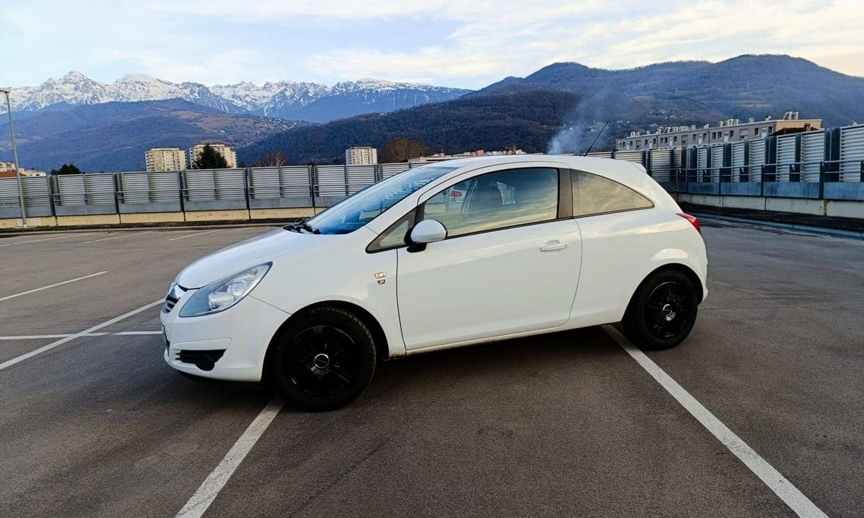 Opel CORSA — photo 9
