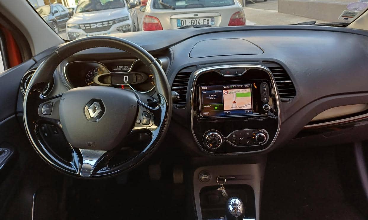 Renault CAPTUR — photo 3