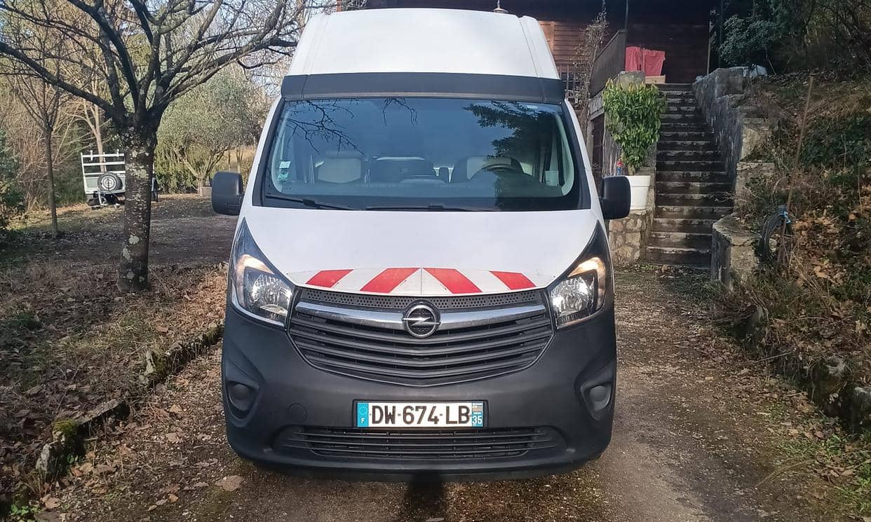 Opel VIVARO — photo 13