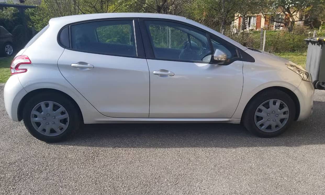 Peugeot 208 — photo 7