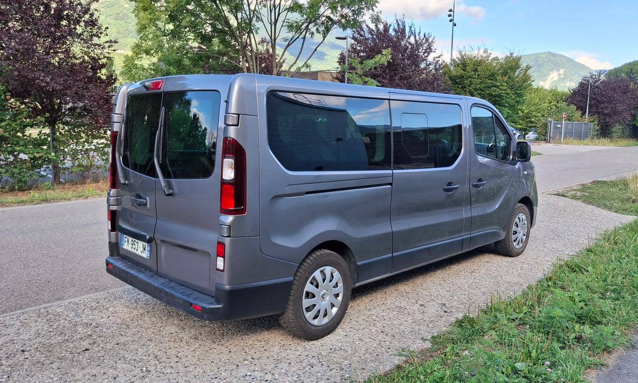 Renault TRAFIC III — photo 4