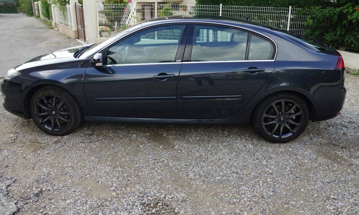 Renault LAGUNA III — photo 2