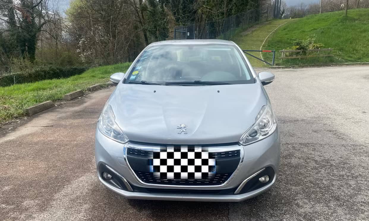 Peugeot 208 — photo 10