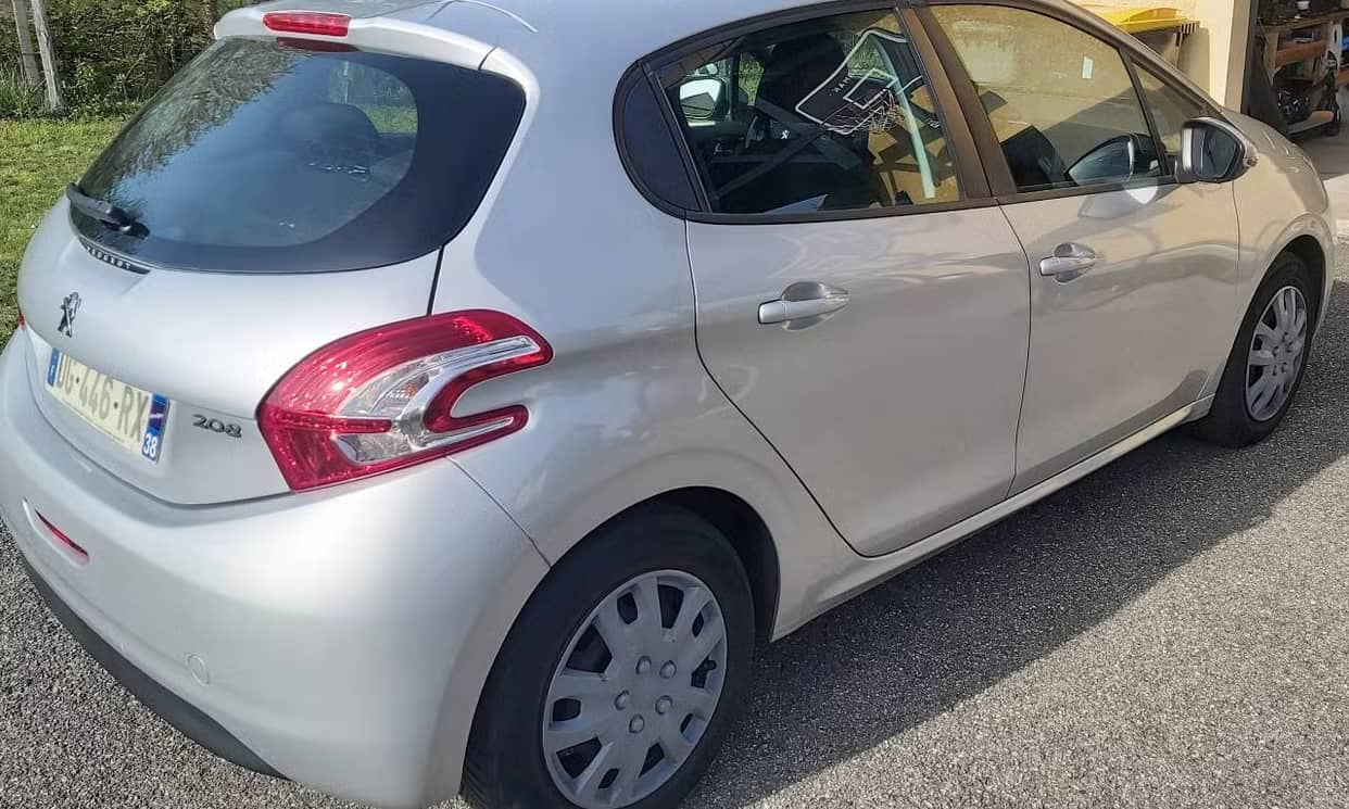 Peugeot 208 — photo 6