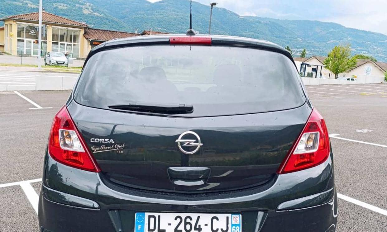 Opel CORSA — photo 2