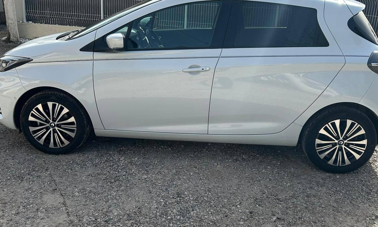 Renault ZOE — photo 6