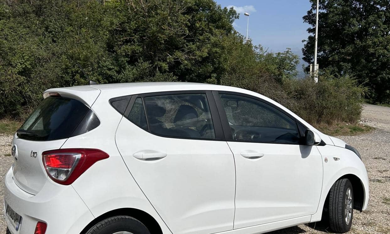 Hyundai i10 — photo 3