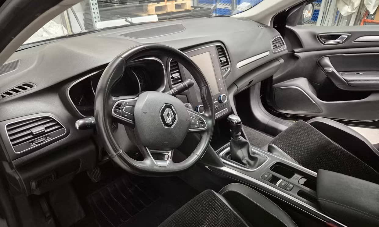 Renault MEGANE IV — photo 9