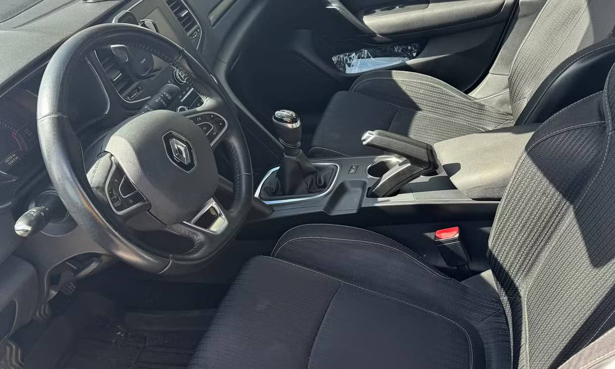 Renault MEGANE IV — photo 4