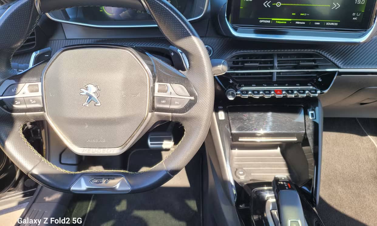 Peugeot 2008 — photo 8