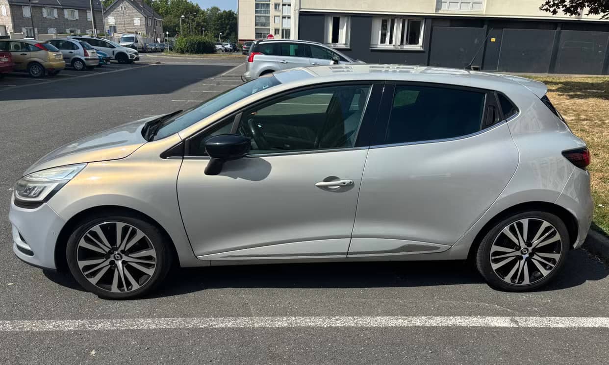 Renault CLIO IV — photo 6