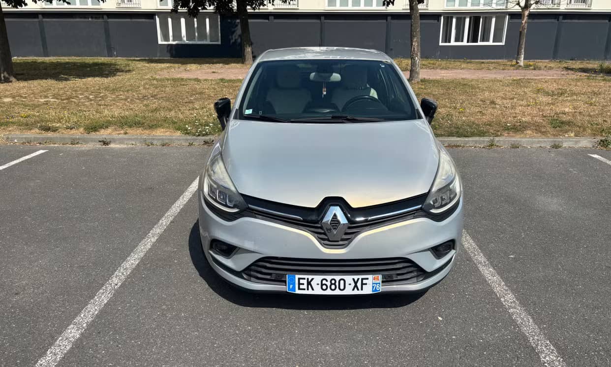 Renault CLIO IV — photo 7