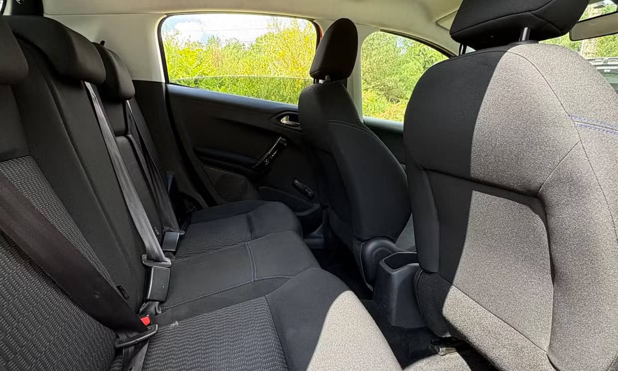 Peugeot 208 — photo 5