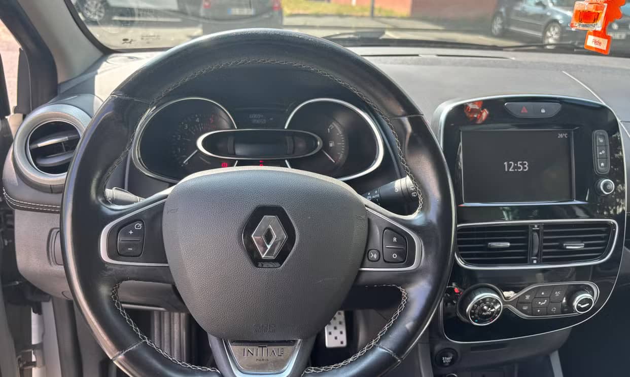 Renault CLIO IV — photo 2