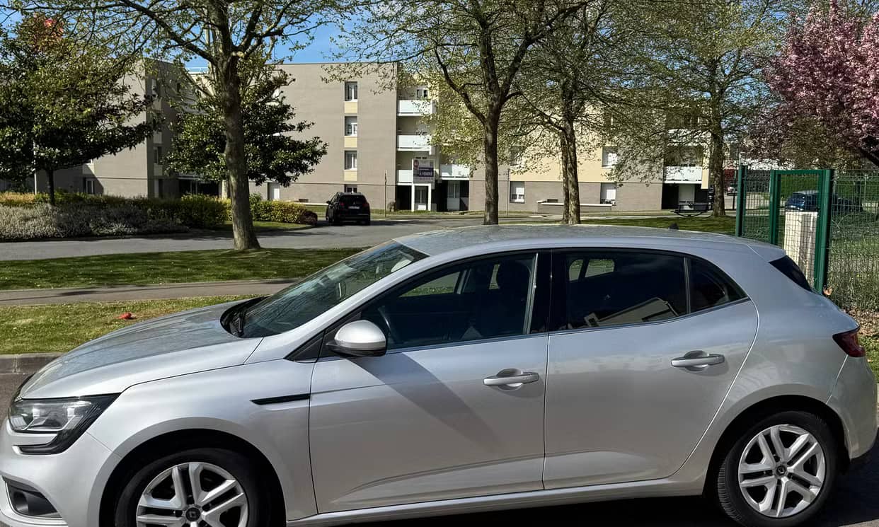 Renault MEGANE IV — photo 8