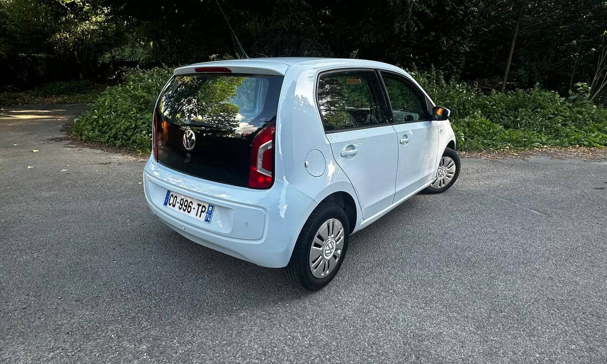 Volkswagen UP — photo 3