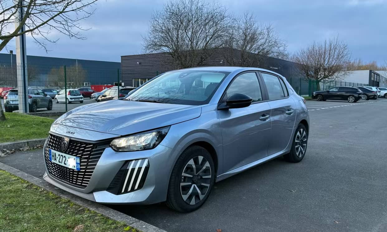 Peugeot 208 — photo 4