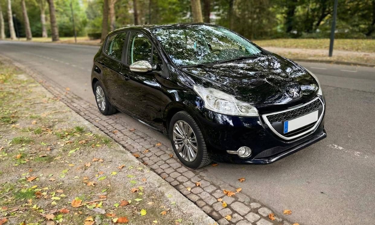 Peugeot 208 — photo 3