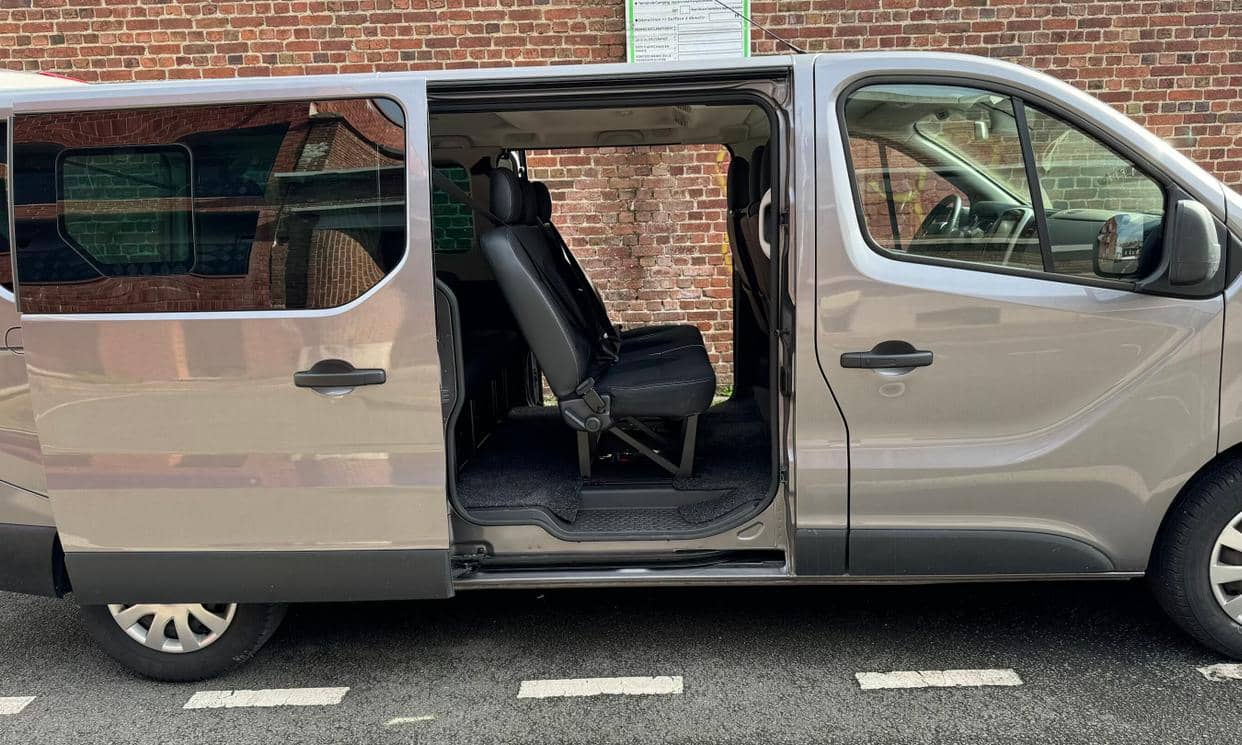 Renault TRAFIC COMBI — photo 3