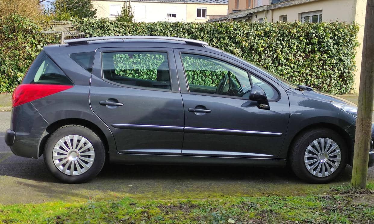 Peugeot 207 — photo 3