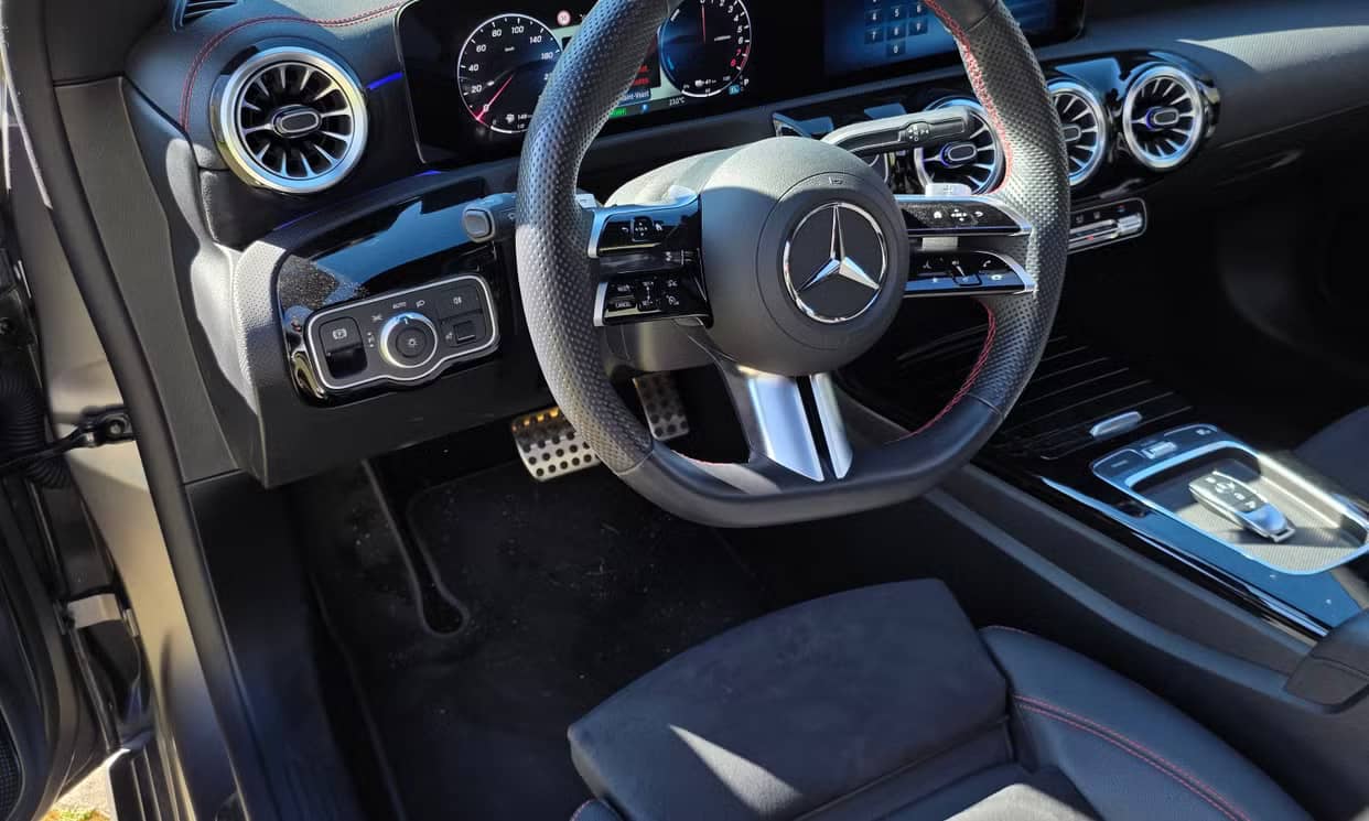 Mercedes-Benz CLA — photo 14