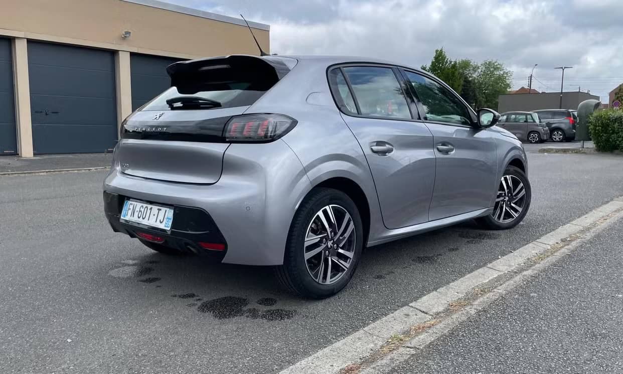 Peugeot 208 — photo 7