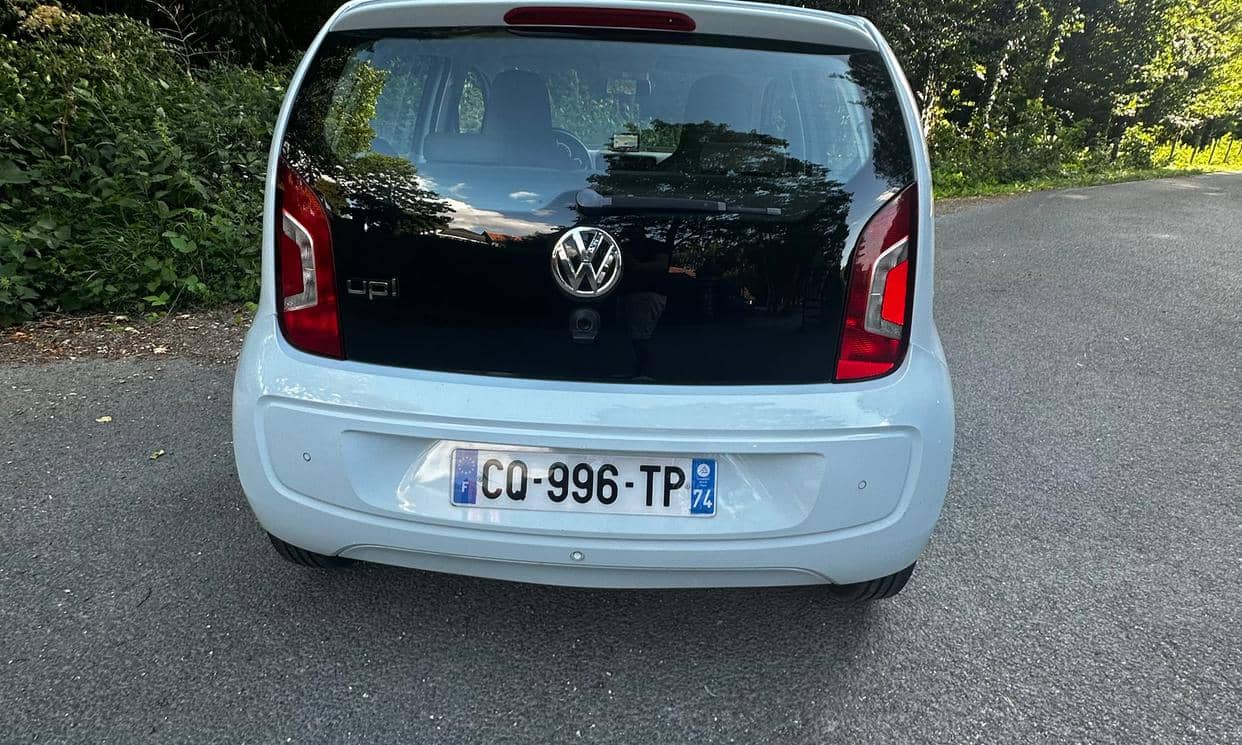 Volkswagen UP — photo 4