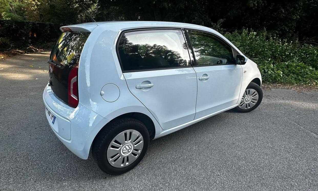 Volkswagen UP — photo 8