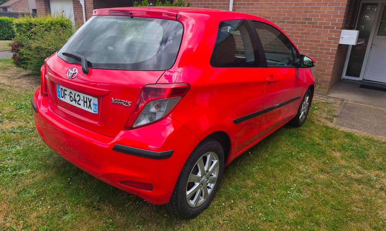 Toyota YARIS — photo 4