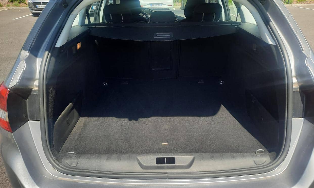 Peugeot 308 — photo 2