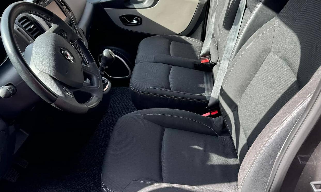 Renault TRAFIC COMBI — photo 6