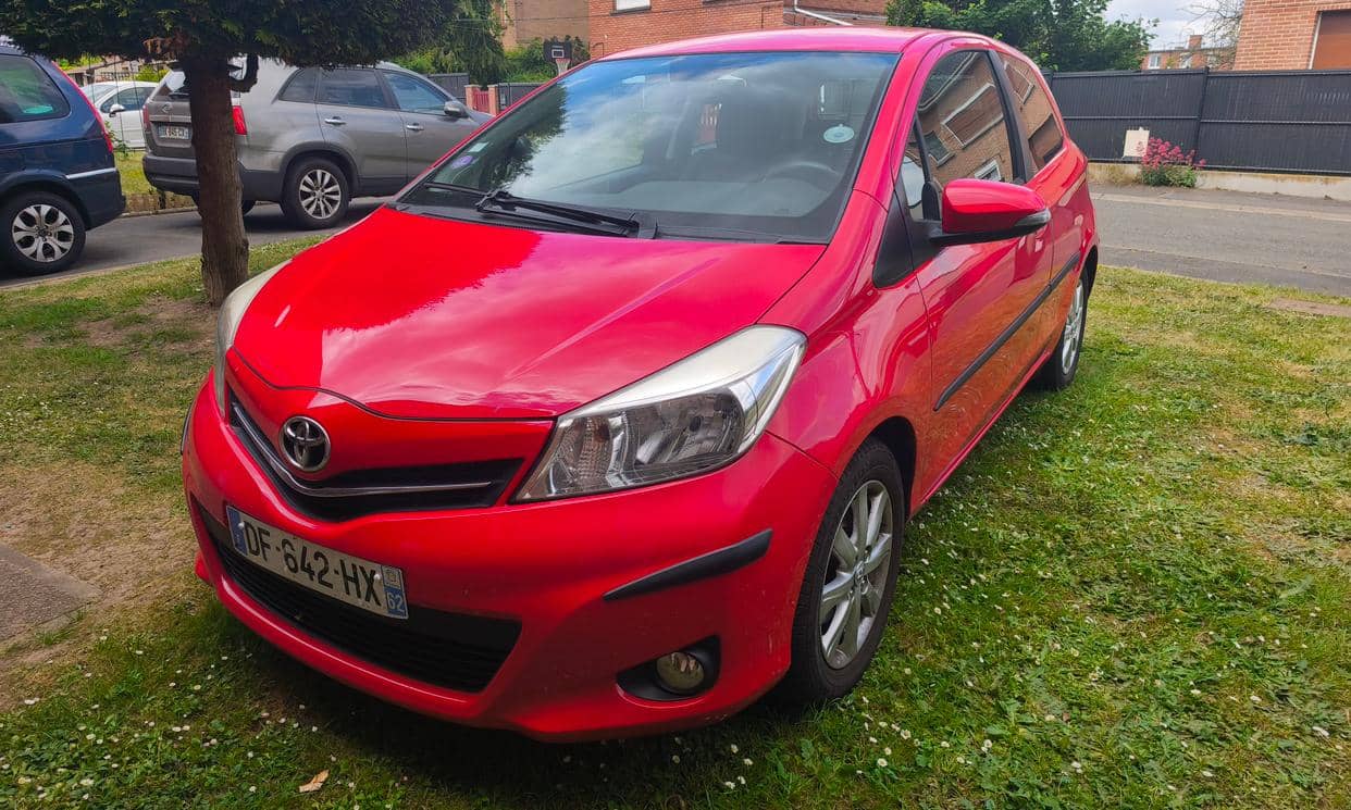 Toyota YARIS — photo 3