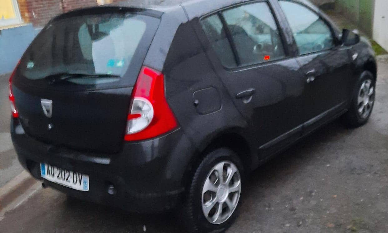 Dacia SANDERO — photo 3