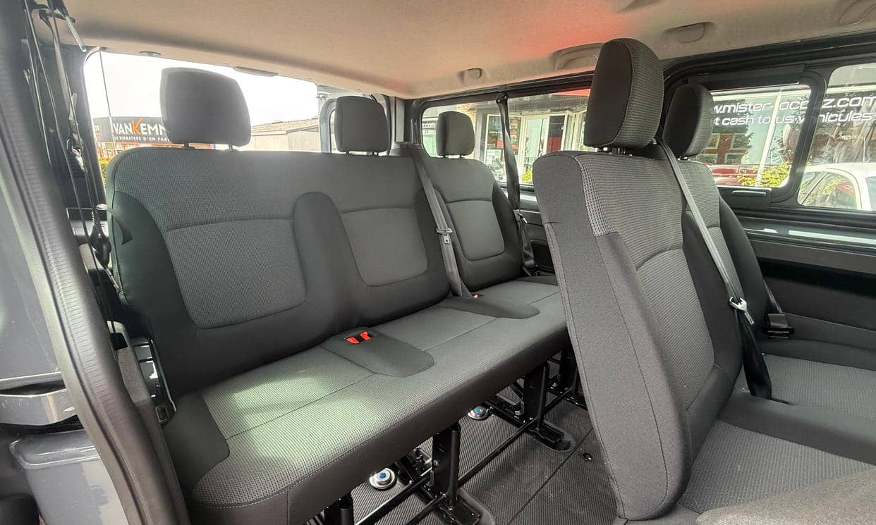 Renault TRAFIC III — photo 11