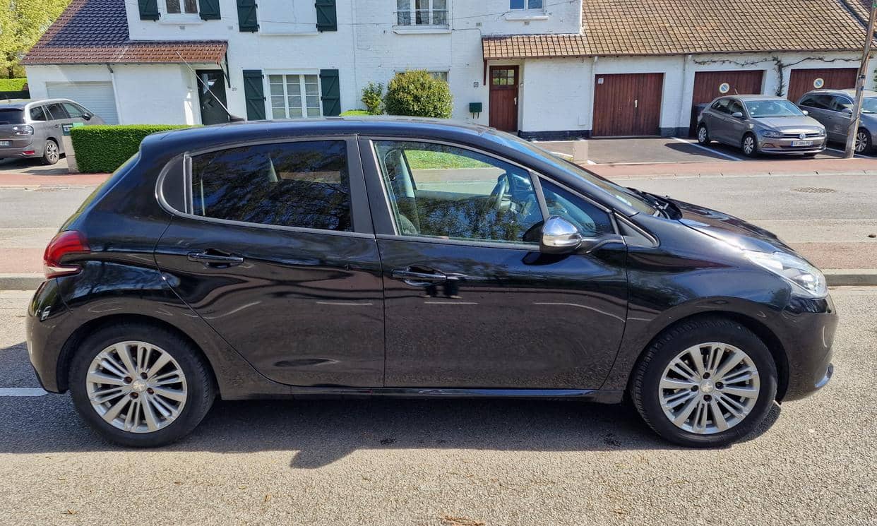 Peugeot 208 — photo 6