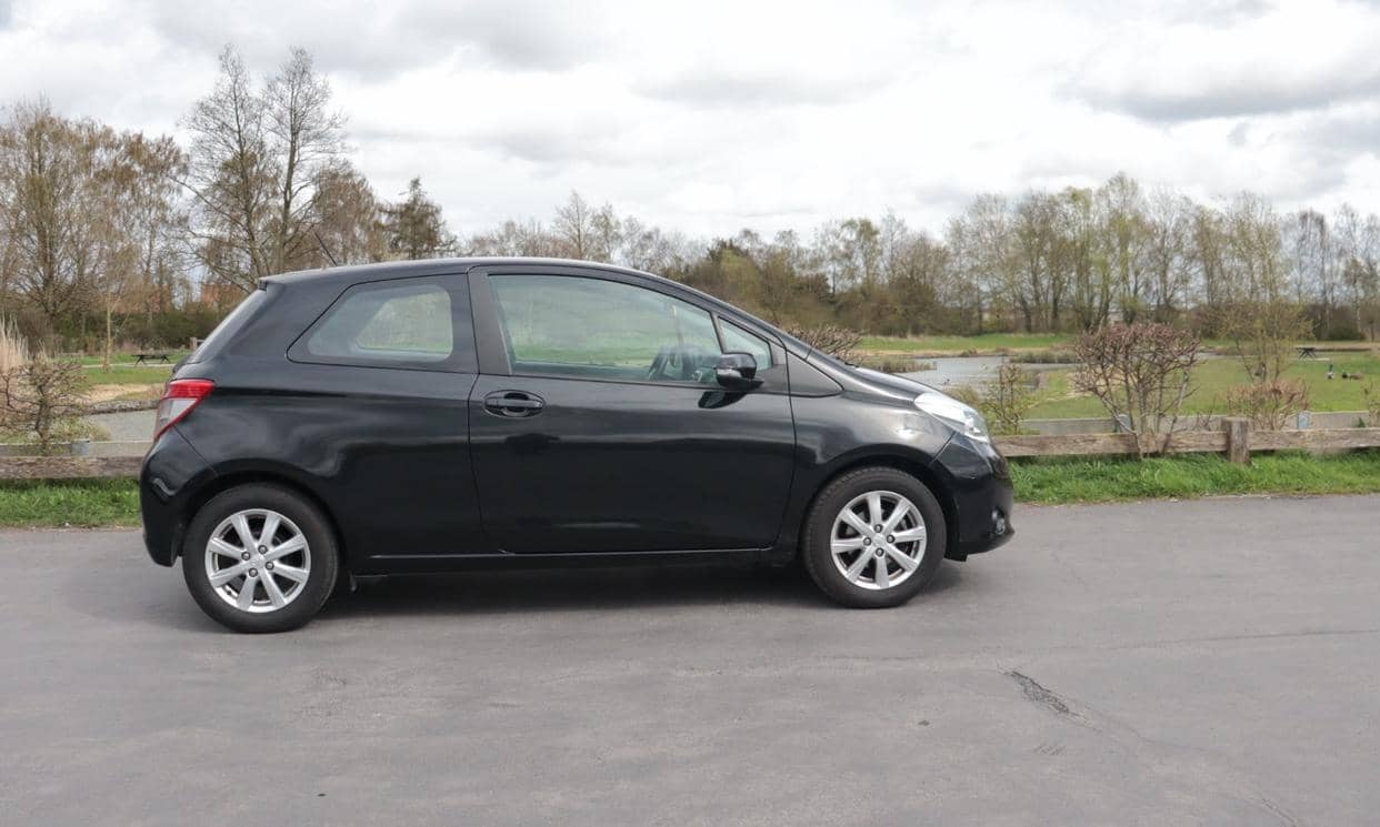 Toyota YARIS — photo 3