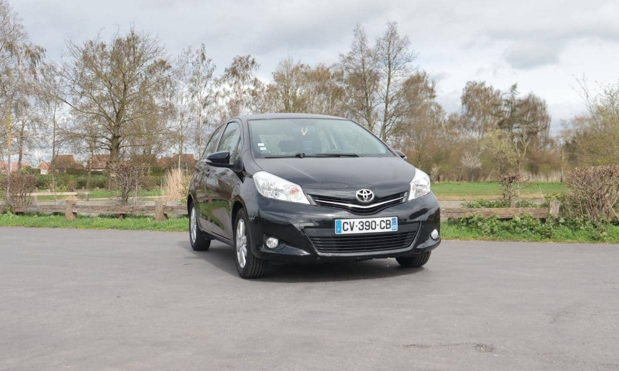 Toyota YARIS — photo 2