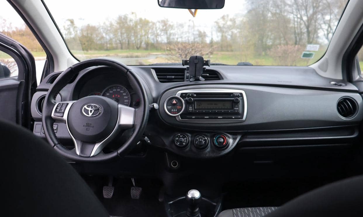 Toyota YARIS — photo 6